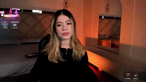 Violett  online show from March 17, 2026, 6:44 pm