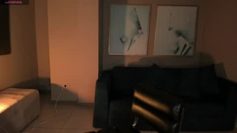 Snapshot of violetthansson chatting on May 20, 2026, 9:04 am Violett online show from May 20, 2026, 9:04 am