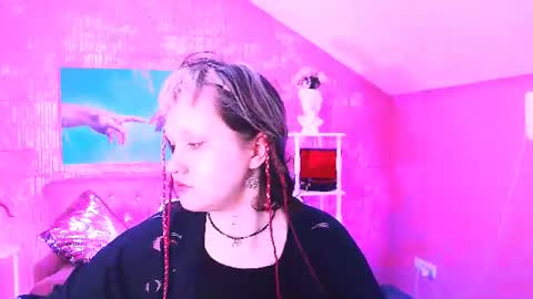 Violett online show from July 19, 2026, 6:28 am