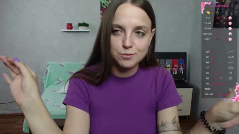 Violet online show from September 17, 2025, 2:08 pm