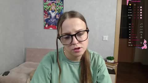 Violet online show from September 24, 2025, 6:11 pm