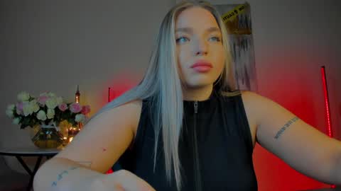 Snapshot of viollasinzz chatting on January 29, 2025, 10:05 am Violla online show from January 29, 2025, 10:05 am