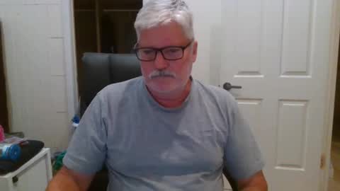 viper654321 online show from November 25, 2025, 8:14 am