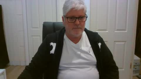Snapshot of viper654321 chatting on June 9, 2026, 7:42 am viper654321 online show from June 9, 2026, 7:42 am