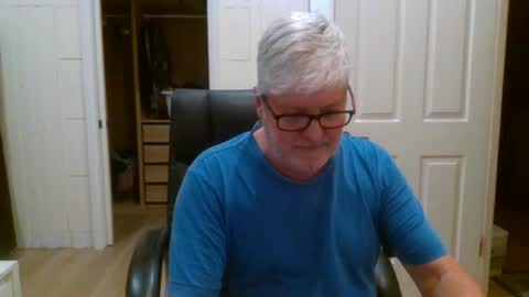 Snapshot of viper654321 chatting on July 24, 2026, 7:39 am viper654321 online show from July 24, 2026, 7:39 am