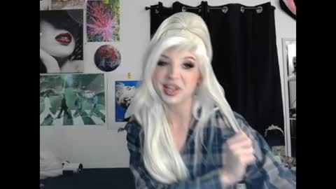 Snapshot of viperthedoll chatting on June 25, 2026, 2:33 am Viper online show from June 25, 2026, 2:33 am