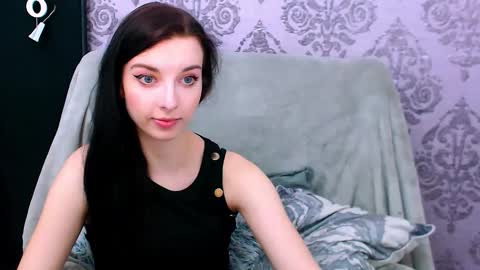 VirginLuna online show from June 3, 2026, 7:30 pm