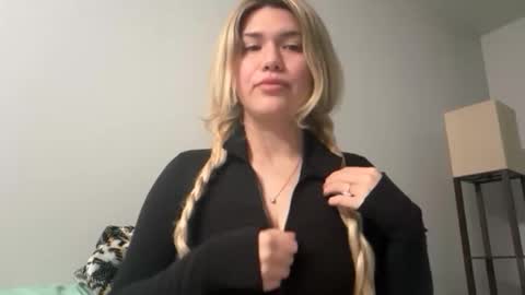 Virgngirl online show from June 4, 2026, 1:44 am