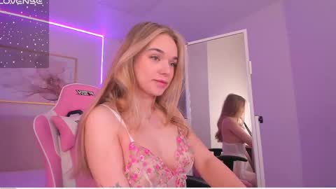 Snapshot of virrginchloee chatting on February 25, 2025, 3:09 am Chloe online show from February 25, 2025, 3:09 am