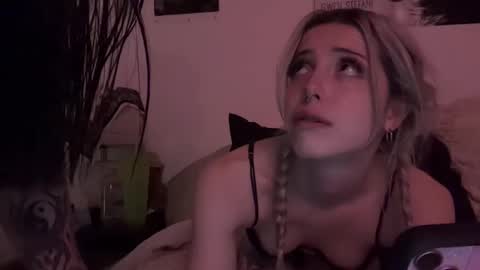 virtual_brat online show from February 25, 2025, 1:28 pm