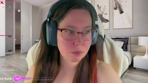 Victoria Romans online show from December 2, 2025, 1:11 am