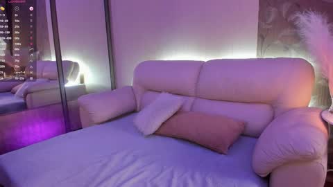 Angela online show from April 1, 2026, 2:56 am