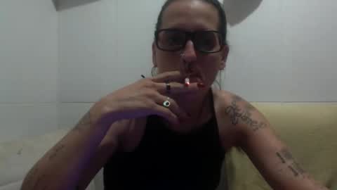 Snapshot of vitatattoo chatting on December 21, 2025, 1:18 pm Vita online show from December 21, 2025, 1:18 pm