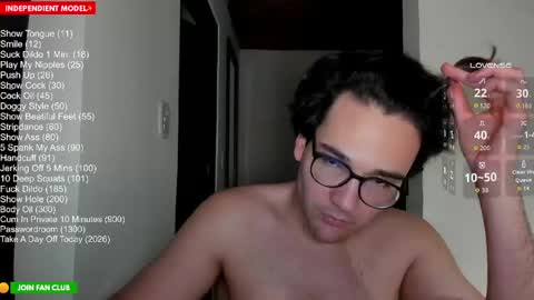 Snapshot of vito_ferrero chatting on May 16, 2026, 12:40 am Vito Ferrer online show from May 16, 2026, 12:40 am