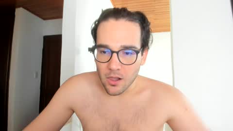 Snapshot of vito_ferrero chatting on June 22, 2026, 6:05 pm Vito Ferrer online show from June 22, 2026, 6:05 pm