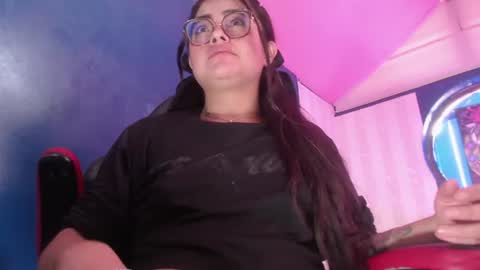 Snapshot of vitoria23_ chatting on June 25, 2026, 2:43 pm victoria 3 online show from June 25, 2026, 2:43 pm