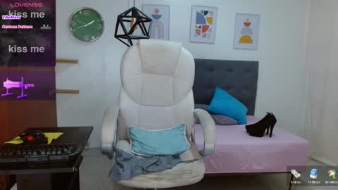 Snapshot of vittoria_lombardi07 chatting on January 21, 2025, 5:20 pm VITTORIA  online show from January 21, 2025, 5:20 pm
