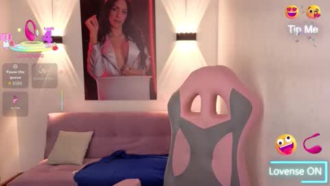 Snapshot of vittoria_lombardi07 chatting on September 13, 2025, 8:14 am VITTORIA  online show from September 13, 2025, 8:14 am