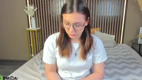 Snapshot of viva_dark chatting on June 17, 2026, 8:39 am Viva online show from June 17, 2026, 8:39 am
