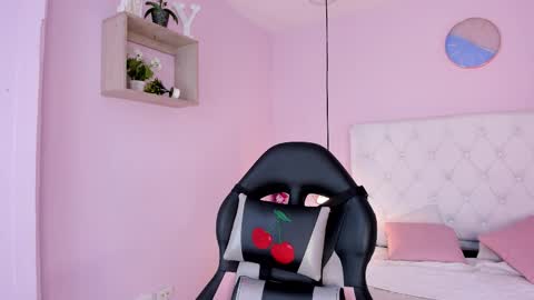 Vivi online show from November 28, 2025, 3:53 am