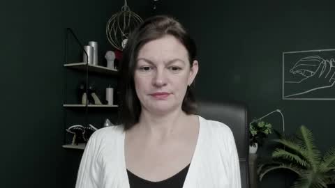 Snapshot of vivian_dream chatting on April 28, 2026, 5:56 am Vivian online show from April 28, 2026, 5:56 am