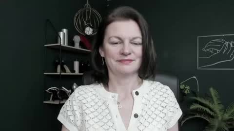Snapshot of vivian_dream chatting on April 29, 2026, 7:23 am Vivian online show from April 29, 2026, 7:23 am