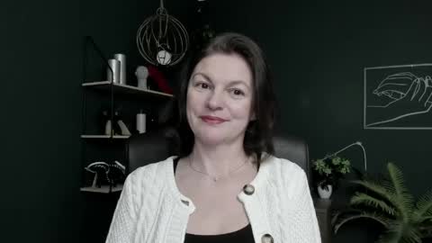 Snapshot of vivian_dream chatting on April 30, 2026, 6:42 am Vivian online show from April 30, 2026, 6:42 am