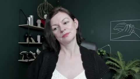 Snapshot of vivian_dream chatting on May 15, 2026, 6:31 am Vivian online show from May 15, 2026, 6:31 am