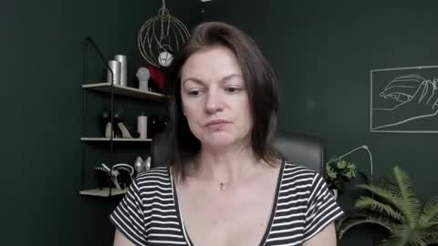 Snapshot of vivian_dream chatting on May 30, 2026, 8:44 am Vivian online show from May 30, 2026, 8:44 am