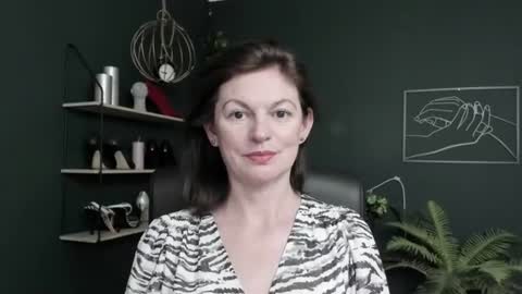 Snapshot of vivian_dream chatting on June 18, 2026, 9:14 am Vivian online show from June 18, 2026, 9:14 am