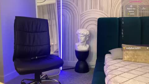 Snapshot of vivian_evans_ chatting on February 4, 2026, 1:33 am Vivian Evans online show from February 4, 2026, 1:33 am