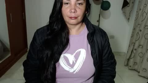 Snapshot of vivian_milf_paint chatting on October 31, 2025, 2:56 am vivian_milf_paint online show from October 31, 2025, 2:56 am