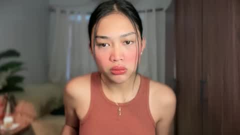 Snapshot of vivian_roberts chatting on May 17, 2026, 12:41 am Vivian online show from May 17, 2026, 12:41 am