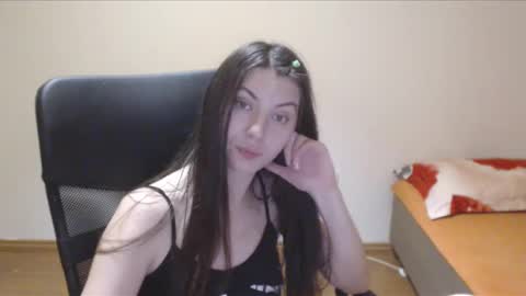 Snapshot of vivianngray chatting on December 11, 2024, 7:25 pm Vivian Gray online show from December 11, 2024, 7:25 pm