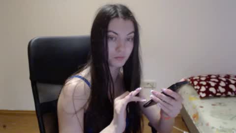 Snapshot of vivianngray chatting on January 1, 2025, 2:31 pm Vivian Gray online show from January 1, 2025, 2:31 pm