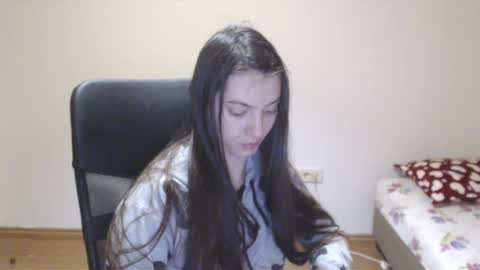 Snapshot of vivianngray chatting on January 12, 2025, 7:42 pm Vivian Gray online show from January 12, 2025, 7:42 pm