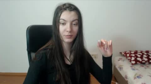 Snapshot of vivianngray chatting on January 14, 2025, 6:28 pm Vivian Gray online show from January 14, 2025, 6:28 pm