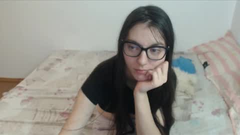 Snapshot of vivianngray chatting on October 6, 2025, 11:02 pm Vivian Gray online show from October 6, 2025, 11:02 pm