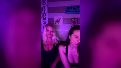 Snapshot of vivienesky chatting on May 16, 2026, 3:14 am vivienesky online show from May 16, 2026, 3:14 am