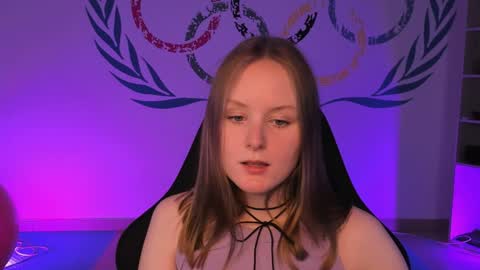 Snapshot of vivienleeigh chatting on December 3, 2024, 7:22 pm Vivien online show from December 3, 2024, 7:22 pm