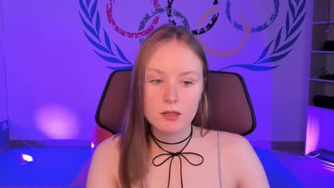 Snapshot of vivienleeigh chatting on December 9, 2024, 1:02 pm Vivien online show from December 9, 2024, 1:02 pm