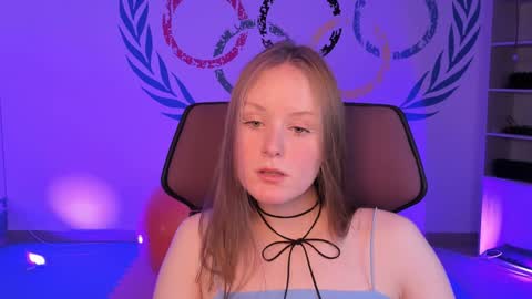 Snapshot of vivienleeigh chatting on December 9, 2024, 4:05 pm Vivien online show from December 9, 2024, 4:05 pm