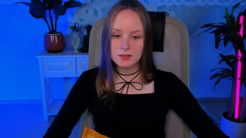 Snapshot of vivienleeigh chatting on December 10, 2024, 7:54 pm Vivien online show from December 10, 2024, 7:54 pm