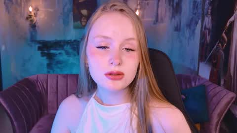 Vivien online show from November 2, 2025, 9:11 am