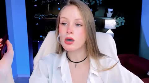 Vivien online show from January 13, 2026, 11:15 am