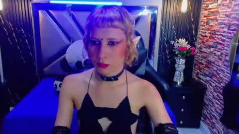 Snapshot of vivienne_hadid chatting on July 27, 2026, 8:16 pm vivienne hadid online show from July 27, 2026, 8:16 pm