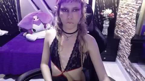 Snapshot of vivienne_hadid chatting on August 8, 2026, 9:06 pm vivienne hadid online show from August 8, 2026, 9:06 pm
