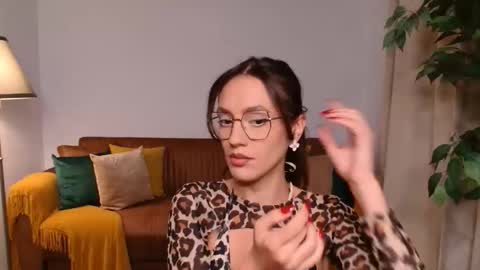 Snapshot of vivienneclement chatting on October 12, 2025, 4:17 pm Vivienne online show from October 12, 2025, 4:17 pm