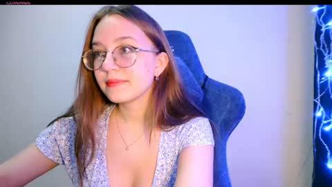 vivivivikkie online show from May 5, 2026, 9:23 pm