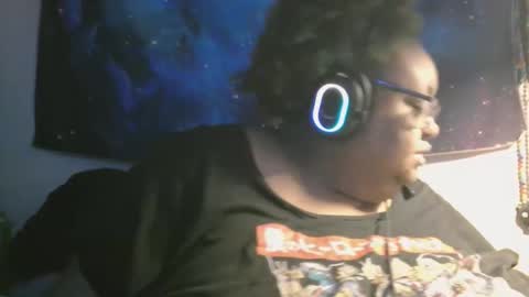 vivvimarionette online show from April 19, 2026, 8:55 pm